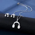 Set collana e orecchini a perno con ciondolo a cuffia hip-hop in metallo lucido argento - Stile Cuffie (TZ-76)