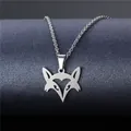 Dettaglio del ciondolo a volpe con intaglio a cuore e finitura in metallo lucido - Stile Testa di Volpe Cuore (XL238)