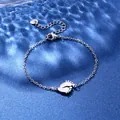 Bracciale in acciaio inossidabile con ciondolo a forma di piedini di neonato - Stile Impronta di Neonato (XLY104)
