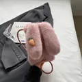 Sac bandoulière en peluche rose avec fourrure douce et détail de carotte brodée mignonne - Rose