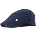 Detailansicht der dunkelblauen Schiebermütze mit Adler-Abzeichen und GSIOR-Stickerei - Verstellbar / Marineblau