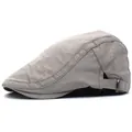 Detalle de la gorra plana gris impermeable con hebilla ajustable y costuras precisas - Ajustable / Gris