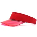 Detail der roten transparenten PVC-Sonnenblende mit Stoffband für den Outdoor-Sport - Kinder (52-55cm) / Rot