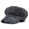 Retro newsboy cap in dark grey tweed plaid pattern for women winter autumn style - Adjustable / Black