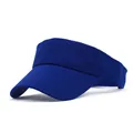 Primer plano detallado de la visera azul oscuro con tejido transpirable y ala larga - M (56-58cm) / Azul