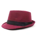 Detailed view of burgundy wool fedora hat featuring a stylish black decorative ribbon band - M (56-58cm) / Red