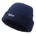 Détail du bonnet en maille côtelée bleu foncé avec broderie blanche XxYblue stylisée - Bleu marine / M (56-58cm)