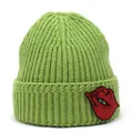 Dettaglio del berretto verde a costine con una toppa a labbra rosse con paillettes - M (56-58cm) / Verde