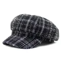 Retro black and white plaid newsboy hat for women in classic tweed textured octagonal style - M (56-58cm) / Black