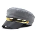 Détail du bonnet baker boy gris avec visière en cuir noir et barre métallique dorée M - M (56-58cm) / Gris