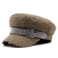 Classic houndstooth newsboy cap for women with a sparkling rhinestone belt buckle detail - M (56-58cm) / Khaki