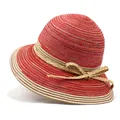 Détail d'un chapeau de paille rayé avec nœud tissé et bords ondulés élégants - M (56-58cm) / Orange