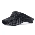 Détail d'une visière noire ornée de strass scintillants avec un design de style urbain - M(56-58cm) / Noir Massif