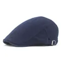 Détail du béret en coton bleu marine avec boucle en métal et coutures précises - M (56-58cm) / Bleu marine
