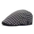 Gorra plana clásica de cuadros británicos con hebilla de metal ajustable en marrón y blanco - M / café