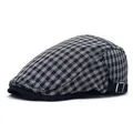 Gorra plana clásica de cuadros blancos y negros con hebilla ajustable para hombre y mujer - M / Negro