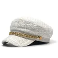 Berretto da marinaio in tweed bianco con catena dorata e design a corona piatta - M / Bianco
