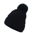 Berretto invernale da donna in maglia a trecce nera con pompon in ecopelliccia in alto - M / Nero