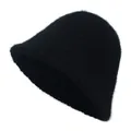 Dettaglio della texture del cappello a secchiello nero in lana di agnello per l'inverno - M (56-58cm) / Nero