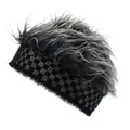 Cinta de punto de tablero de ajedrez con peluca de pelo sintético gris plata despeinado - M (56-58cm) / Estilo Diadema de Cuadros con Pelo Sintético Gris