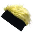 Detalle del pelaje sintético amarillo sobre la base de punto negra de la gorra de hip hop - Negro Y Amarillo