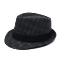 Καπέλο Trilby σε σκούρο γκρι καρό βρετανικού στυλ με μαύρη κορδέλα σε λευκό φόντο - Ένα μέγεθος / Γκρι