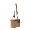 Sac boîte en paille tressée avec bandoulière chaîne et détail fleur dorée chic - L / Marron