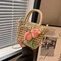Bolso de paja con tulipanes de ganchillo y parche Goodday para vacaciones de verano - Blanco y Rosa