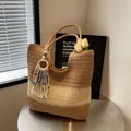 Boho Stroh-Tragetasche in Braun-Beige-Verlauf mit blauem Evil Eye Quastenanhänger - Ohne Anhänger / Khaki