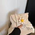 Borsa a tracolla tessuta beige con cuciture a zigzag colorate e grande girasole di peluche - Bianco