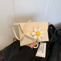 Borsa a tracolla intrecciata color crema con girasole e tracolla in corda per l'estate - Bianco Sporco