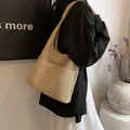 Borsa tote in paglia intrecciata beige con finiture in pelle crema e tasca laterale - Cachi (Con Tasche)