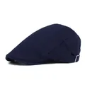 Klassieke donkerblauwe katoenen platte pet voor heren met zilveren metalen gesp opzij - M / Marineblauw