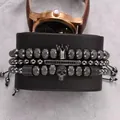 Herren Armband-Set mit schwarzem Zirkonia-Totenkopf und Krone auf Leder-Display - Schwarz Totenkopf