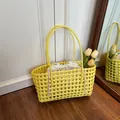 Sac de plage tressé ajouré jaune avec doublure en coton blanc pour l'été ensoleillé - Avec doublure / Jaune