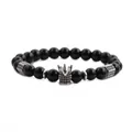 Pulsera de cuentas negras pulidas con colgante de corona plateada y circonitas negras - Pulsera Corona de Piedra Brillante