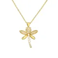 Elegante collar de libélula dorada con circonitas blancas brillantes y perlas blancas finas - Libélula Dorada