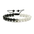 Bracelet ajustable en œil de tigre et pierre de lave 8mm avec perle argentée texturée - Blanc Porcelaine + Pierre Polie