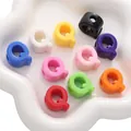Perles alphabet lettre Q en acrylique de dix couleurs vives pour création de bijoux DIY - Largeur 14-21mm Hauteur 20-21mm Trou 5mm 500g/Paquet / Lettre Q Couleurs Mélangées Aléatoires (Environ 152 pcs)
