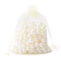 Perlas de imitación blanco crema en bolsa de organza beige para manualidades de joyería - Aprox. 7x9cm (50 Piezas/Paquete) / Beige