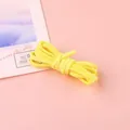 Leuchtend gelbe flache Wildlederimitat-Schnurrolle für DIY-Schmuck und Handwerk - In Rolle / Gelb