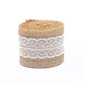 Rotolo di nastro in iuta naturale con elegante pizzo bianco per progetti fai da te - Motivo Tre
