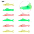 10er-Set fischförmige Nadeleinfädler aus Kunststoff in Gelb, Grün und Pink - Gemischte Fischform Nadeleinfädler / Mehrfarbig