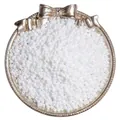 2-4 mm witte iriserende rocaille kralen voor DIY sieraden op een gouden dienblad - Magische Kleur Porseleinwit