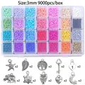 DIY kralenset met 9000 stuks 3mm glaskralen in 24 kleuren en 20 zilveren legering hangers - 28 Grids Kralendoos + Lichtmetalen Accessoires 420g