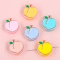 Perles pêches en acrylique couleurs macaron avec détails de feuilles pour bijoux DIY - Pêche Couleurs Mélangées (4 Pièces/Paquet)