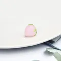 Perla fragola in vetro rosa con foglia verde per gioielli fai-da-te e accessori fatti a mano - Giada Rosa
