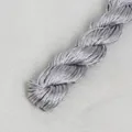 Zilvergrijs gevlochten koord voor DIY sieraden met zijdeglans en een strakke weving - Grijs