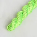 Neon groen gevlochten koord voor DIY sieraden met een strakke spiraalstructuur - Lichtgroen