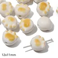 Witte keramische kralen kattenpoot met gele accenten voor DIY armbanden, maat 12x11mm - Kattenpoot / 2 Stuks/Verpakking (12x11mm) / Bruin